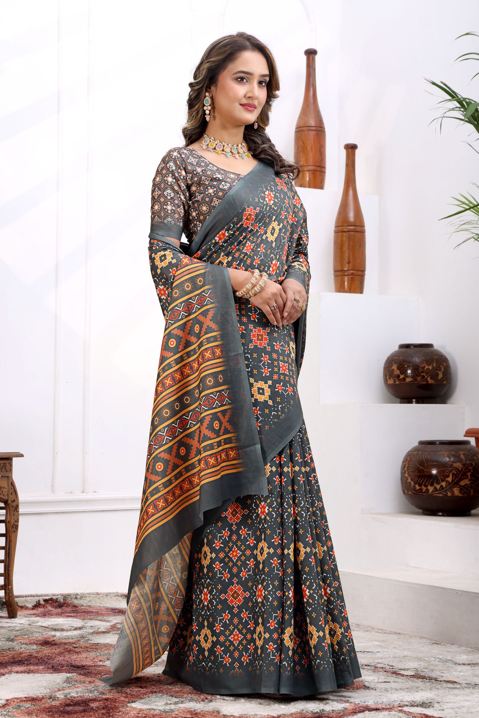 Agnika — Charcoal Grey Ikat Print Cotton Linen Saree