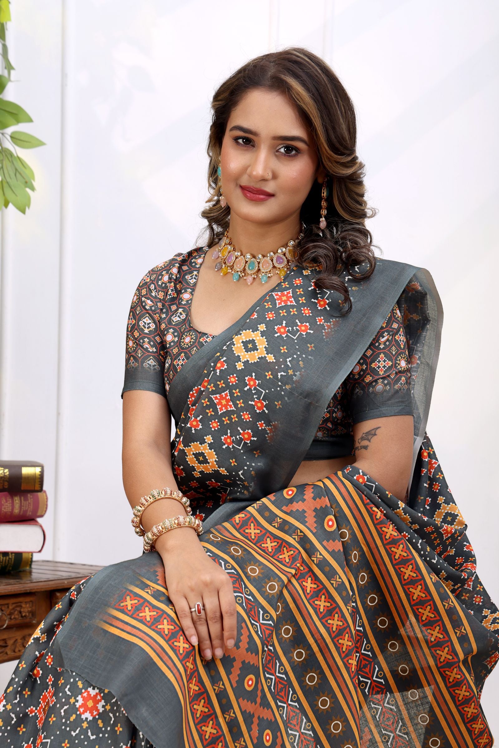 Agnika — Charcoal Grey Ikat Print Cotton Linen Saree