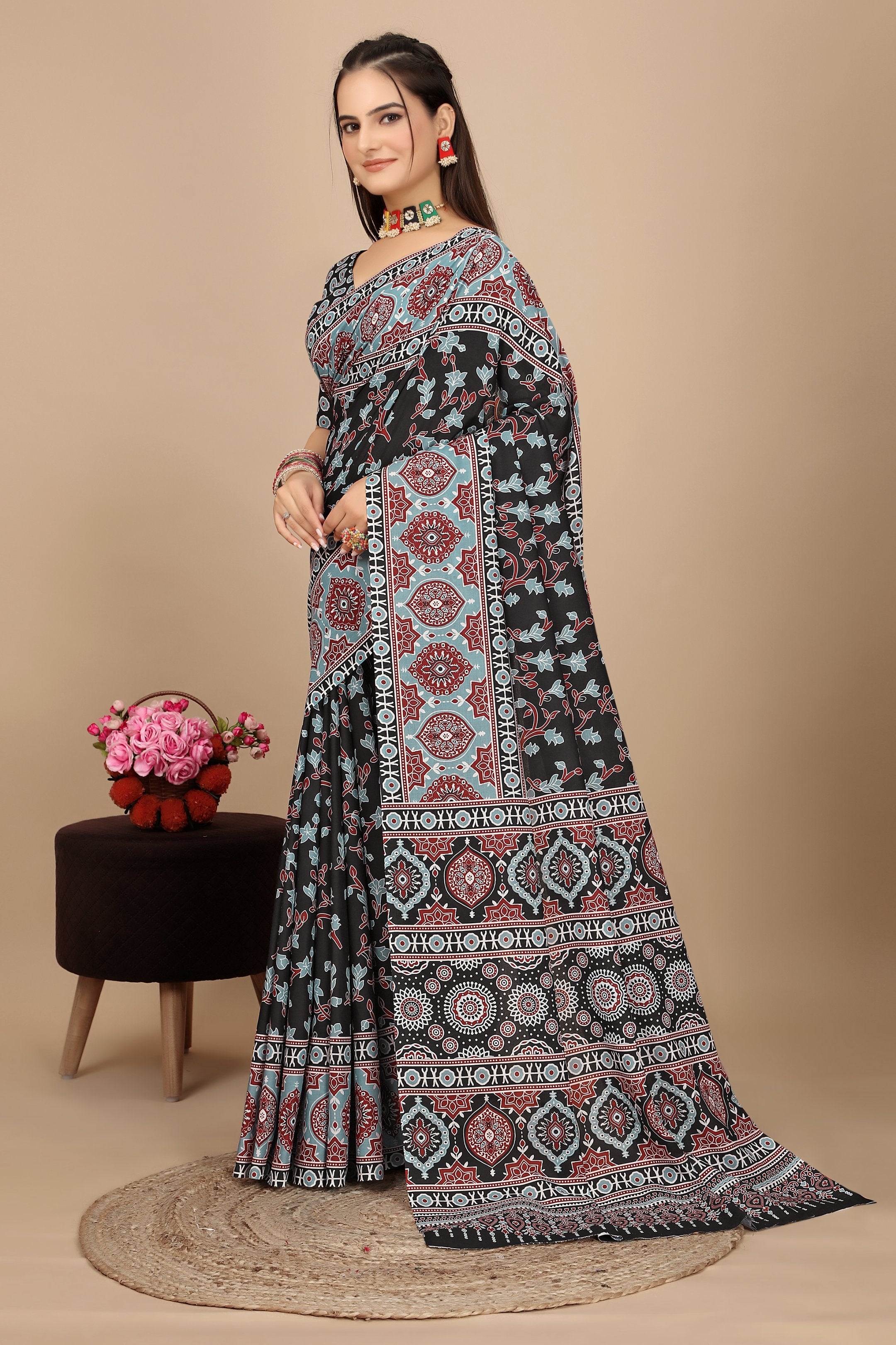 Rekhavali — Gray Cotton Linen Kalamkari Print Saree
