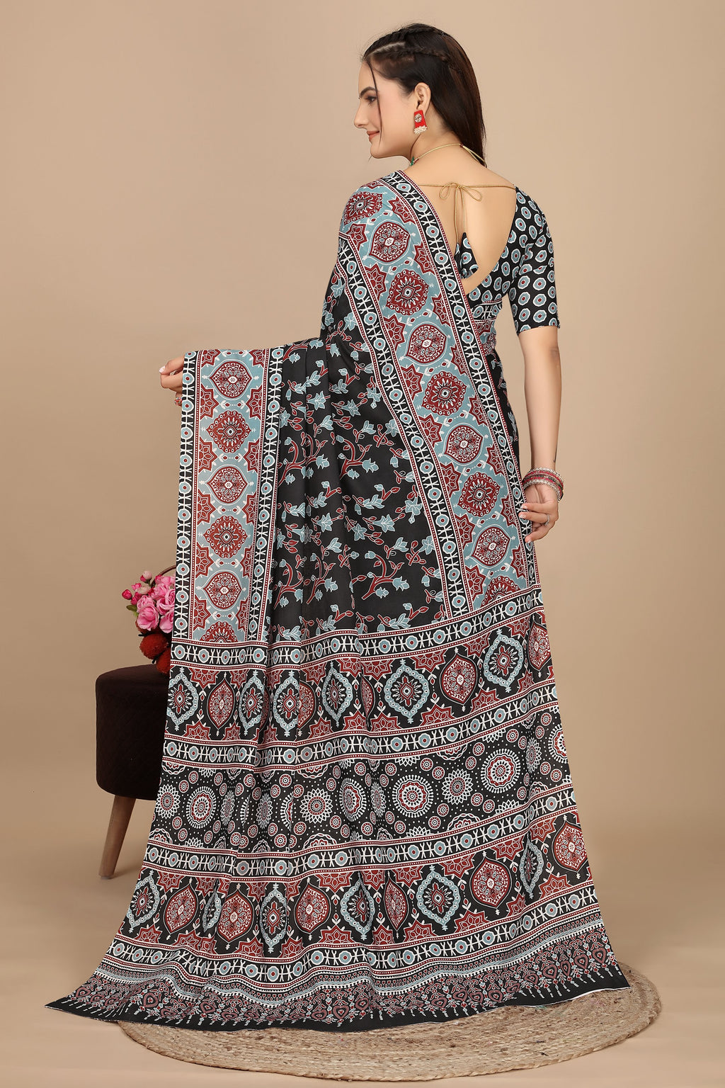 Rekhavali — Gray Cotton Linen Kalamkari Print Saree
