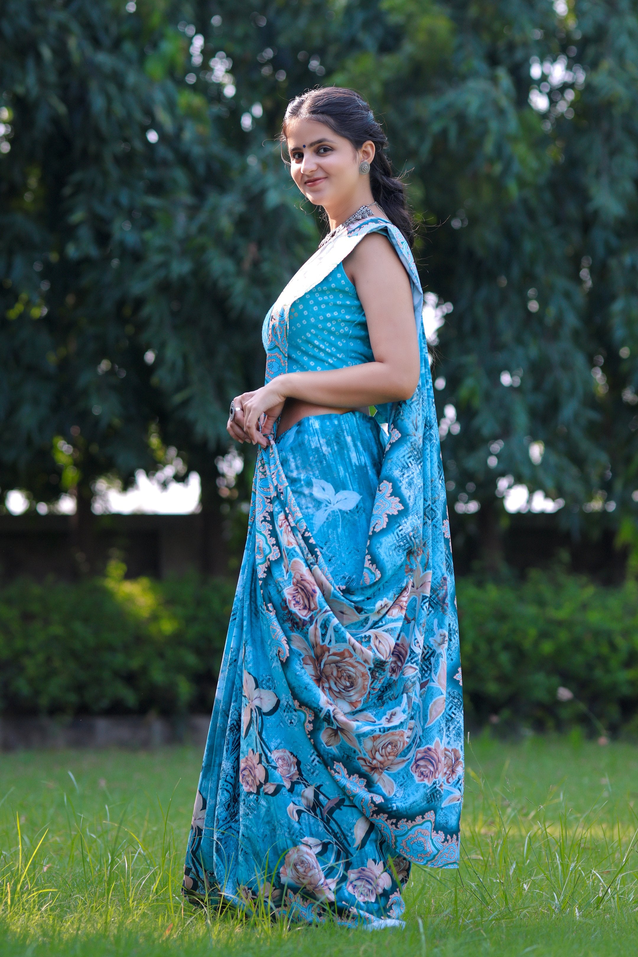 Varuni — Elegant Aqua Floral Silk Saree