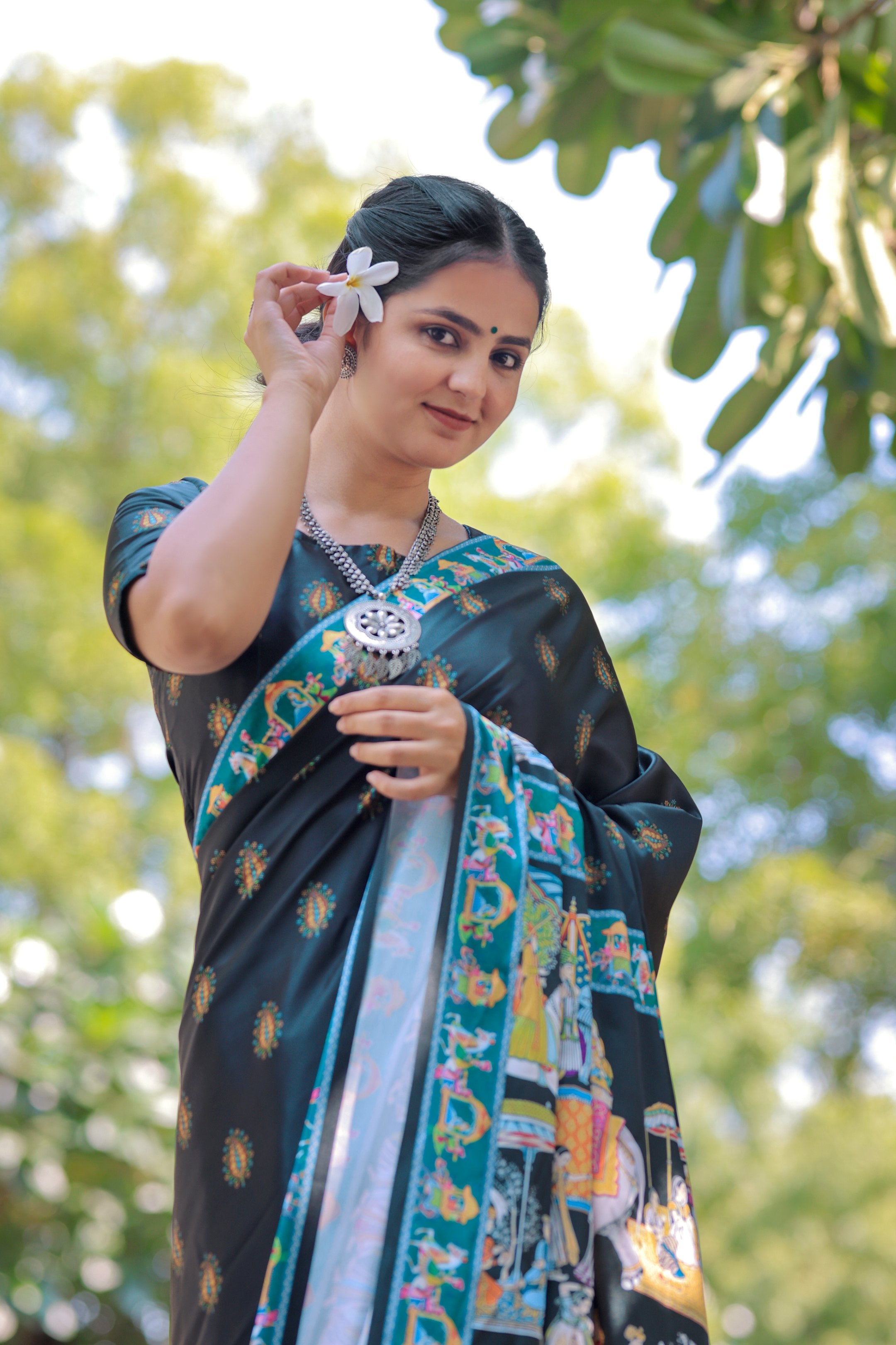Shyama — Artistic Motif Dark Green Silk Saree