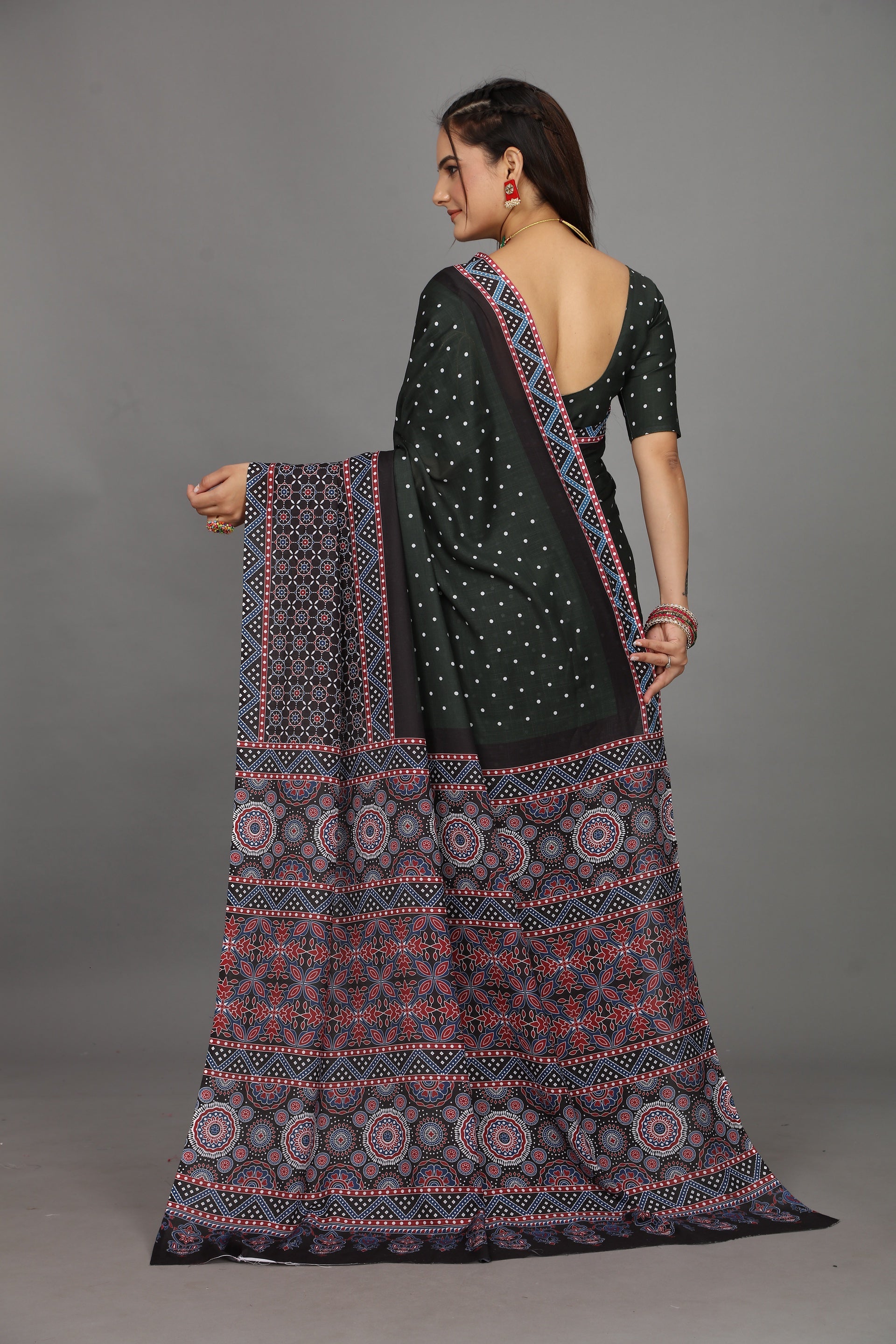 Elegant Dark Green Bandhani Printed Saree with Intricate Patterns - Pativrata