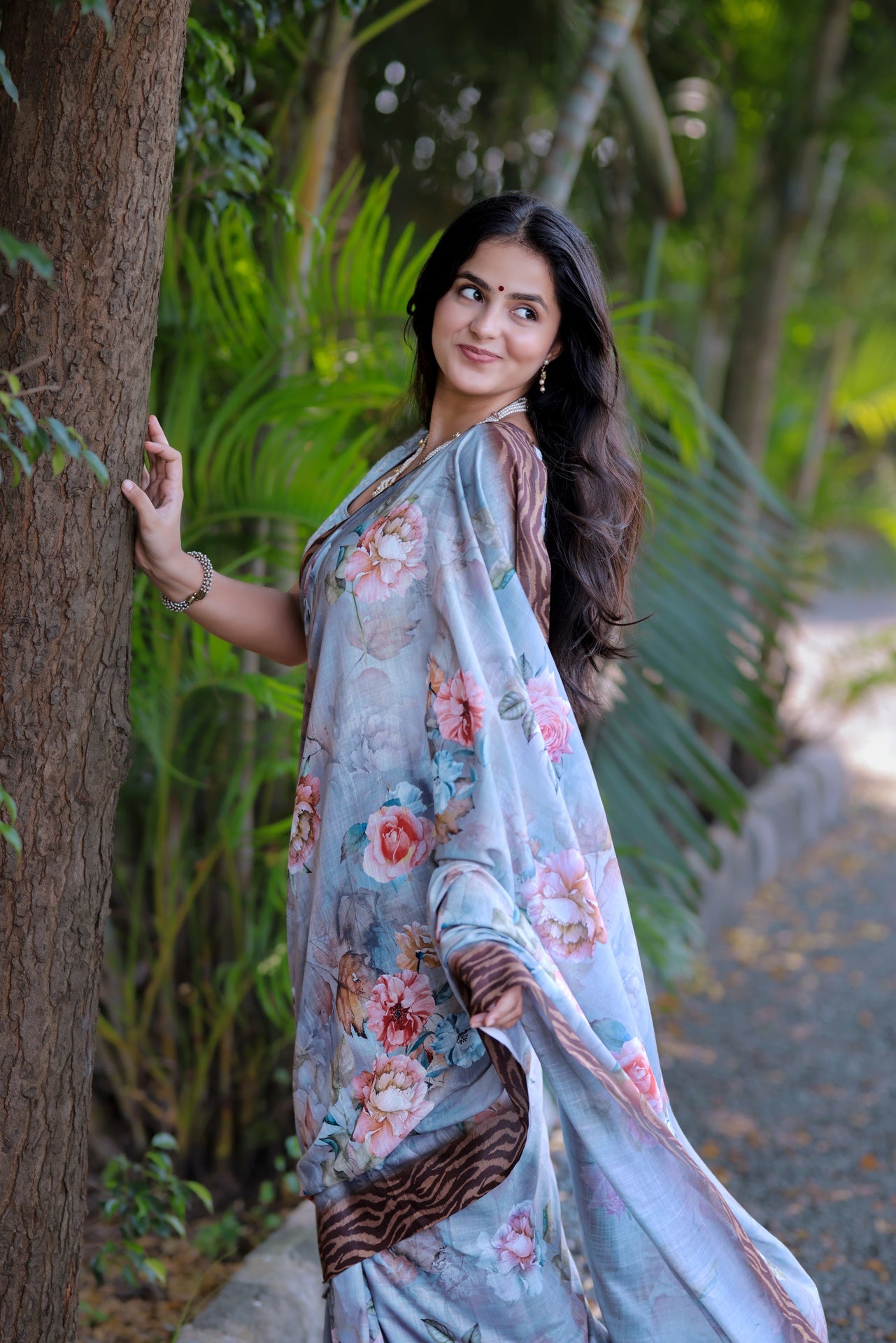 Elegant Pastel Floral Saree in Gray - Pativrata