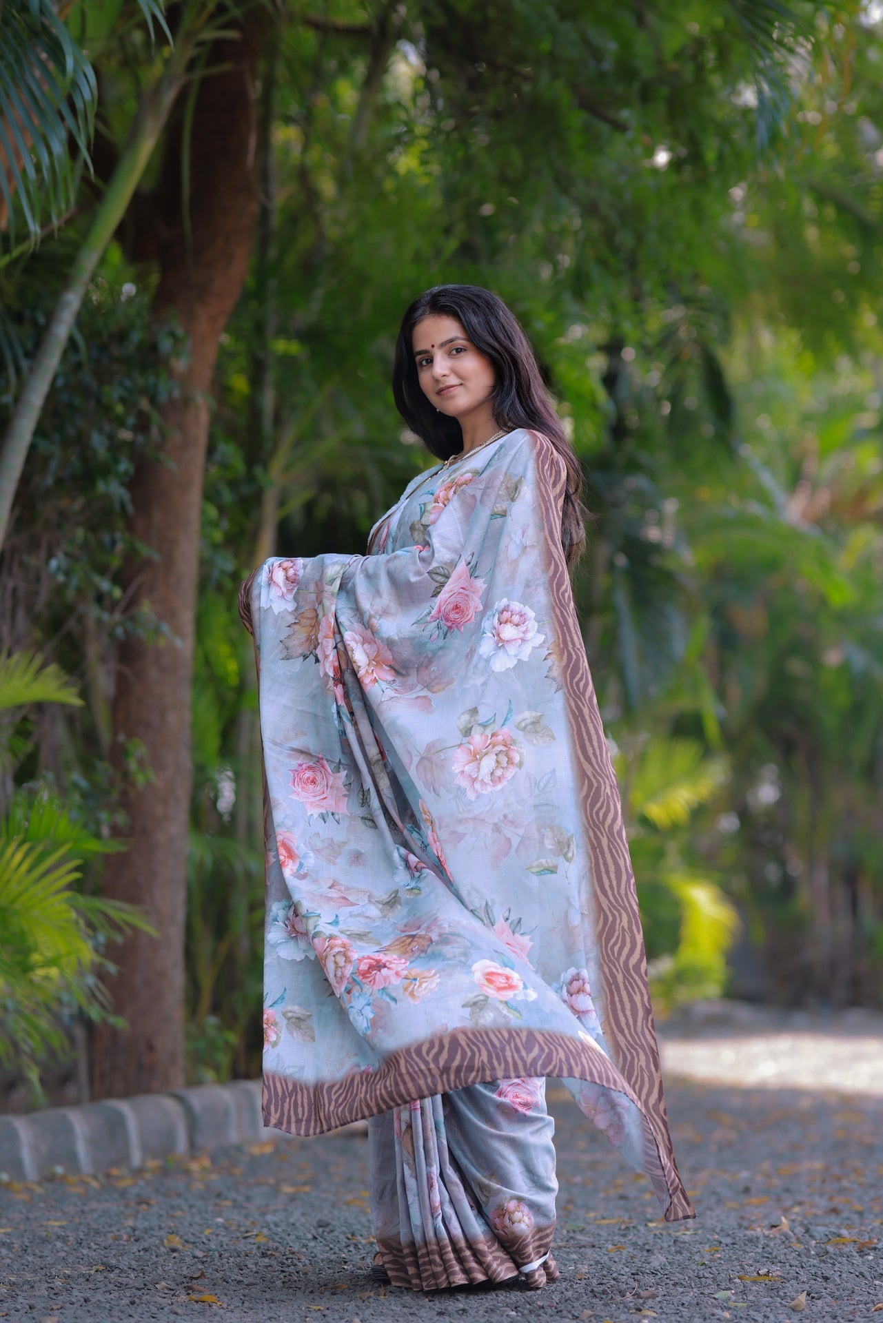 Elegant Pastel Floral Saree in Gray - Pativrata