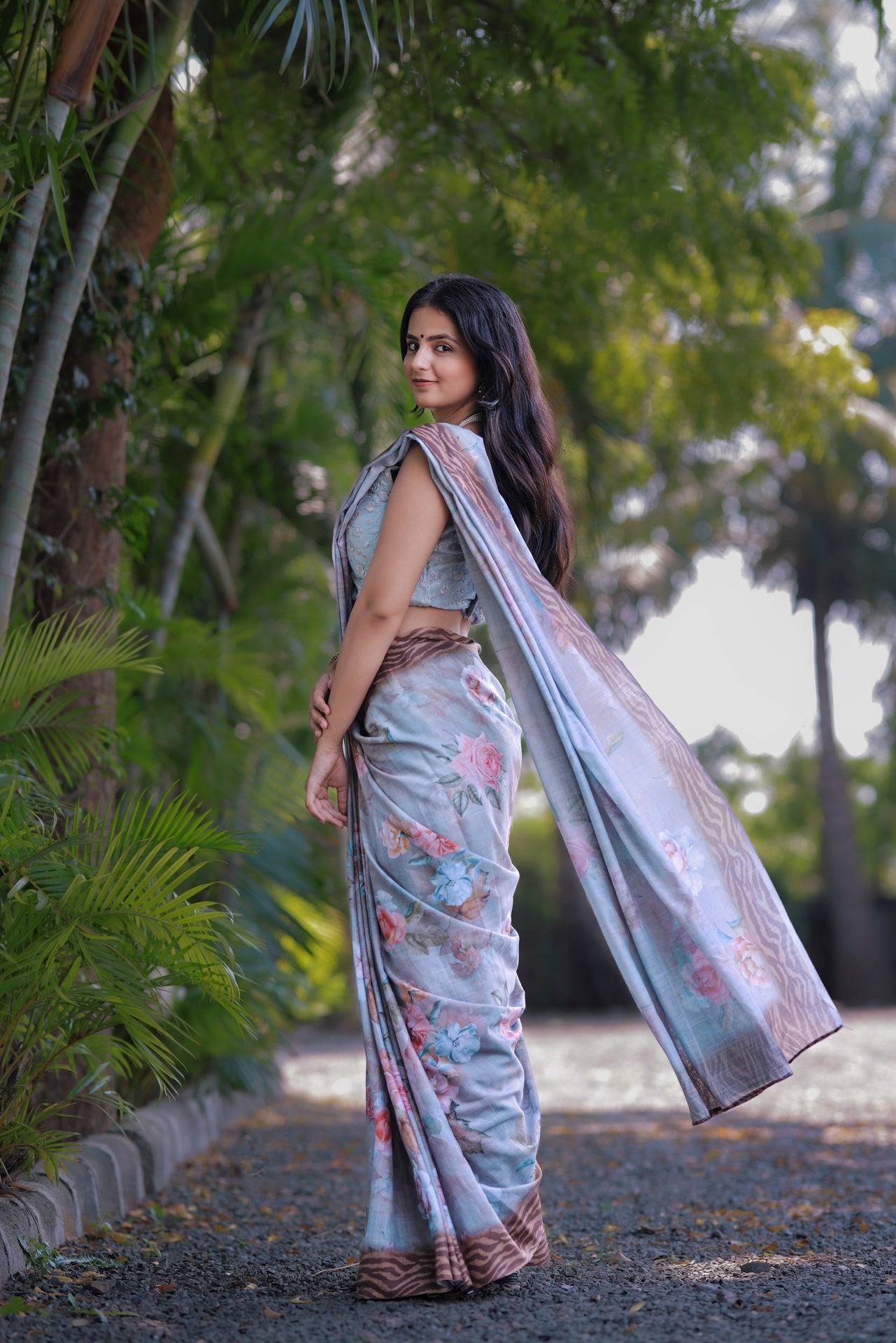 Elegant Pastel Floral Saree in Gray - Pativrata