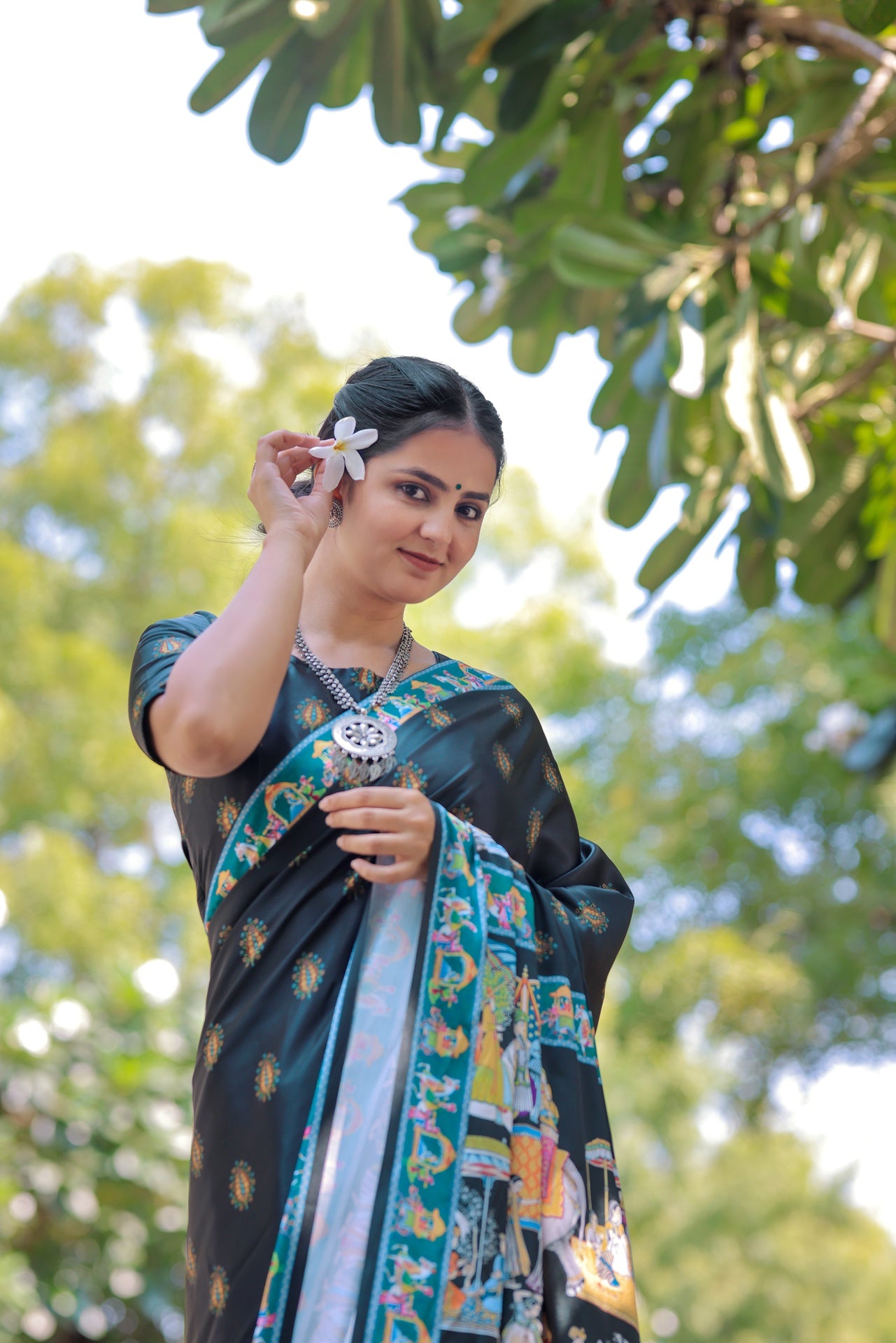 Forest Green Saree with Traditional Motif Border - Pativrata