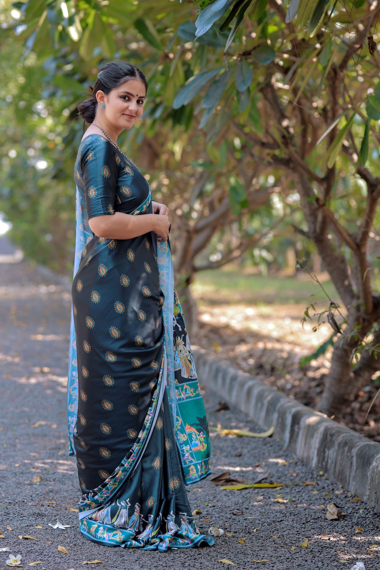 Forest Green Saree with Traditional Motif Border - Pativrata