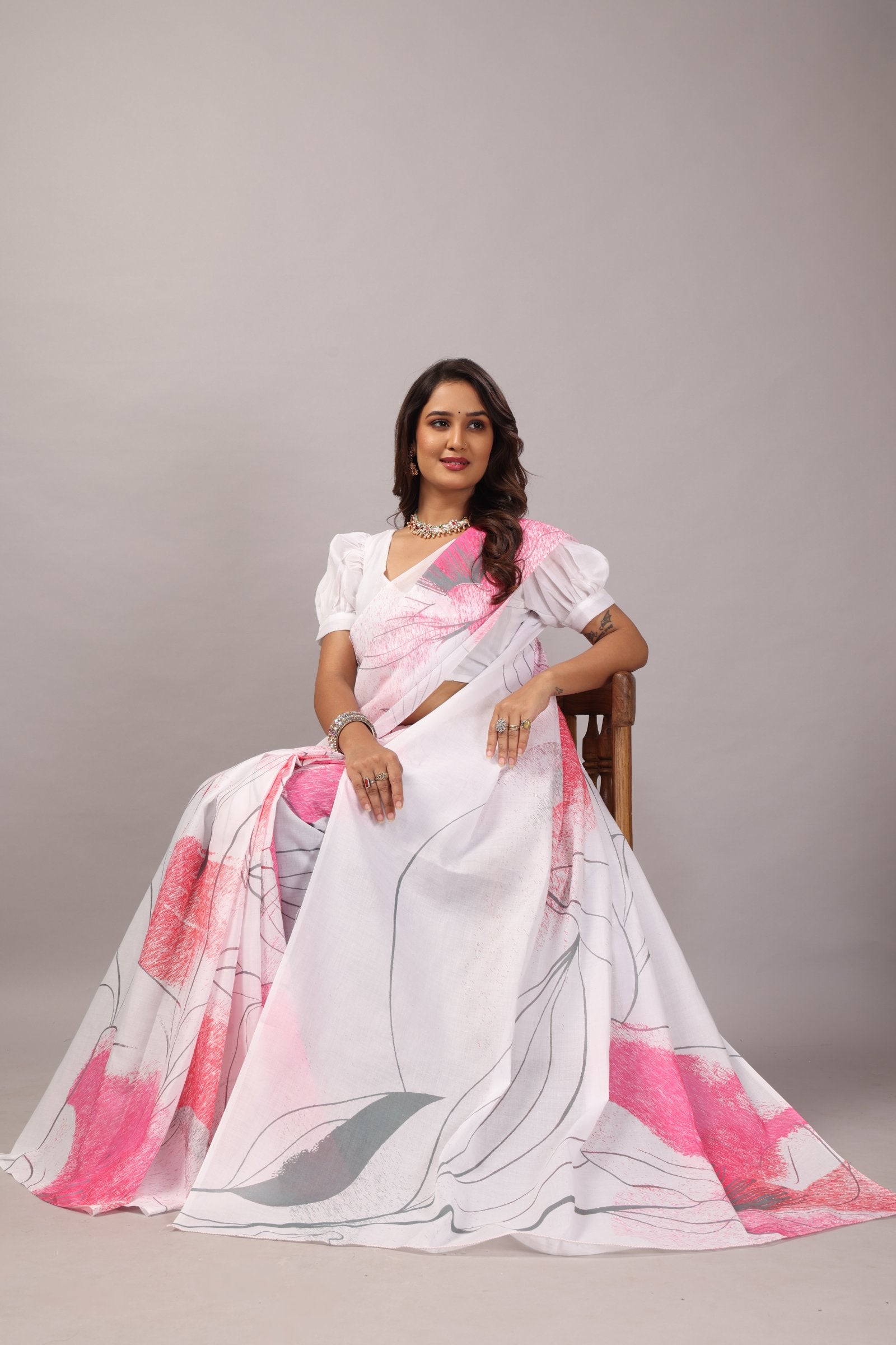 Haripriya — Subtle Petal Print Mull Cotton Saree