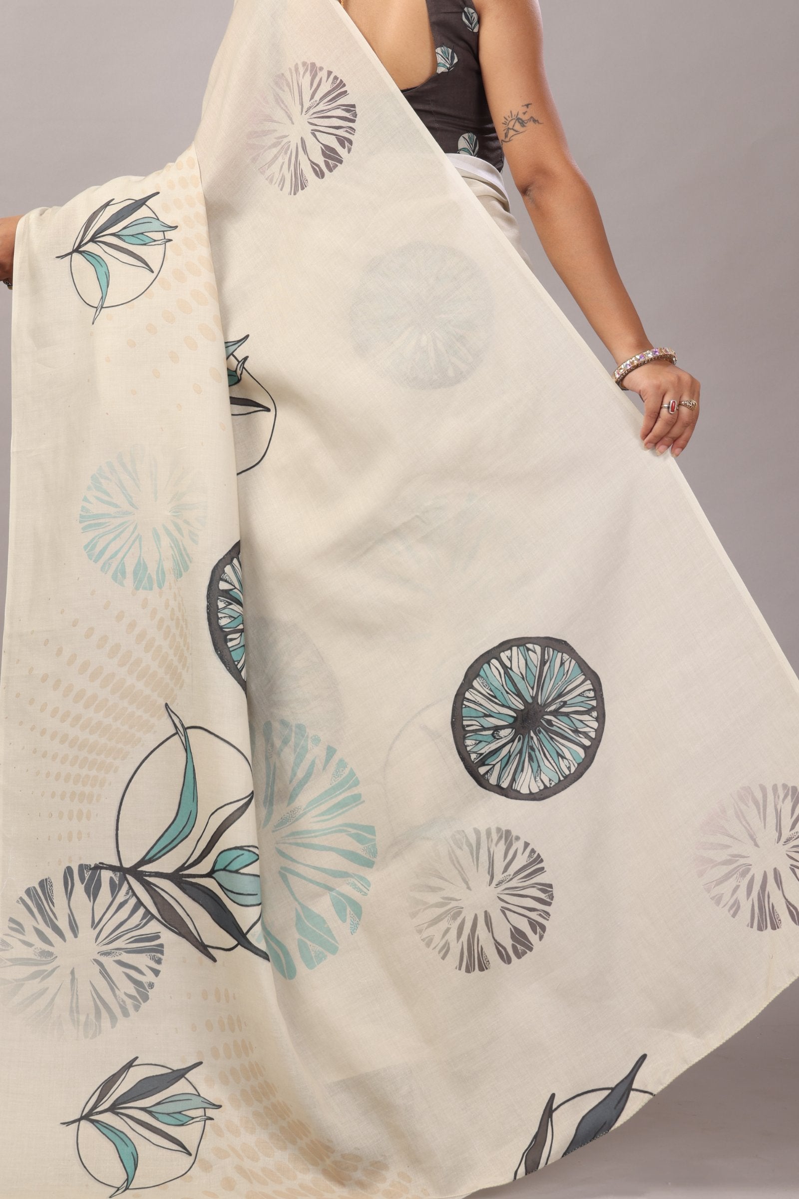 Ishani — Breeze Floral Mull Cotton Saree