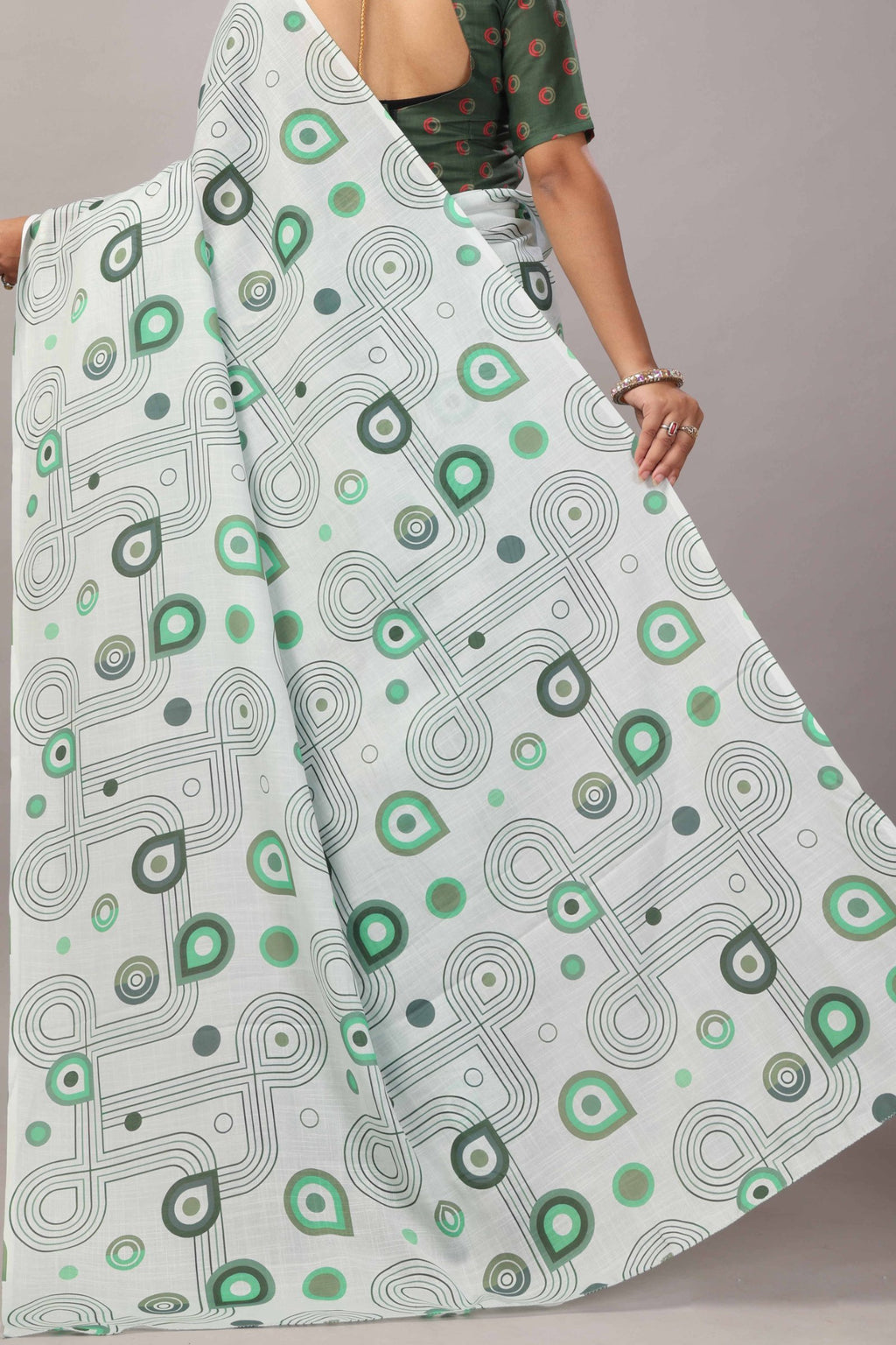 Kalavathi — Geometric Pattern Cotton Linen Saree