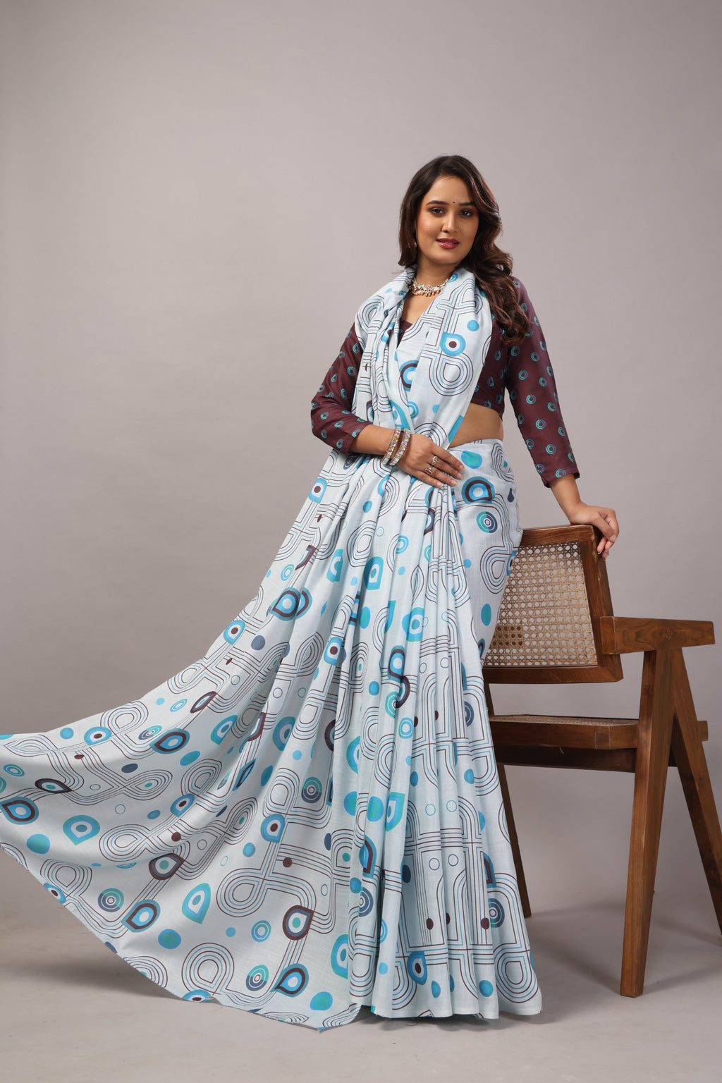 Kavitha — Geometric Pattern Cotton Linen Saree