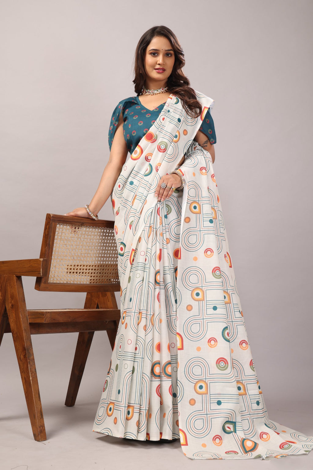 Manjari — Geometric Pattern Cotton Linen Saree