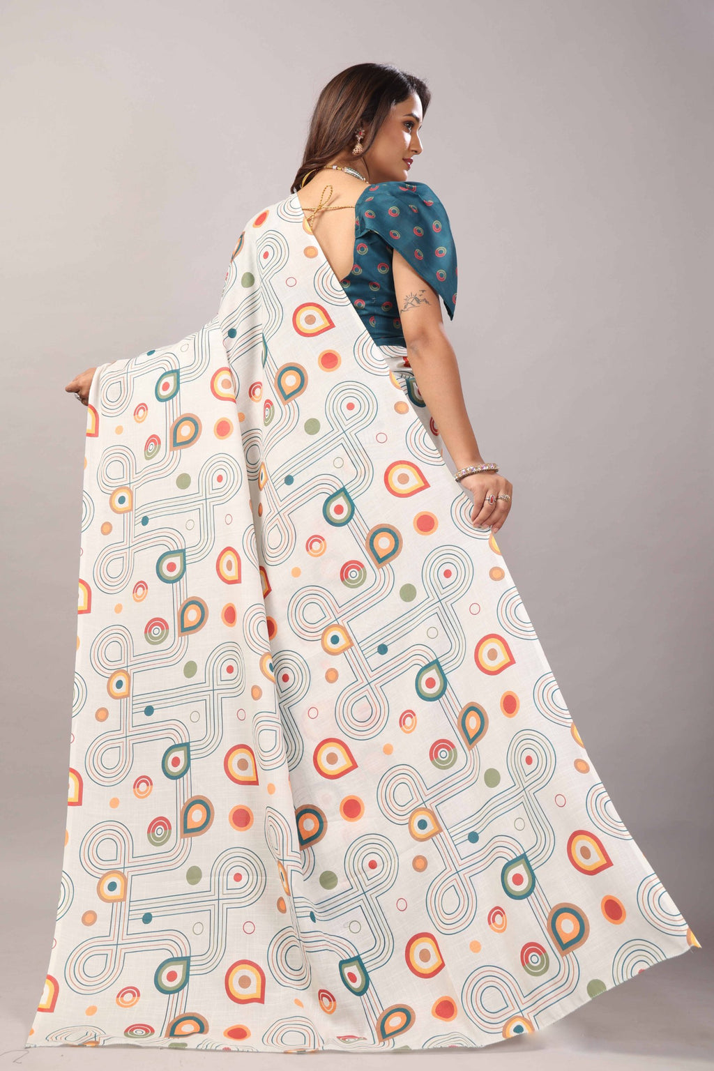 Manjari — Geometric Pattern Cotton Linen Saree