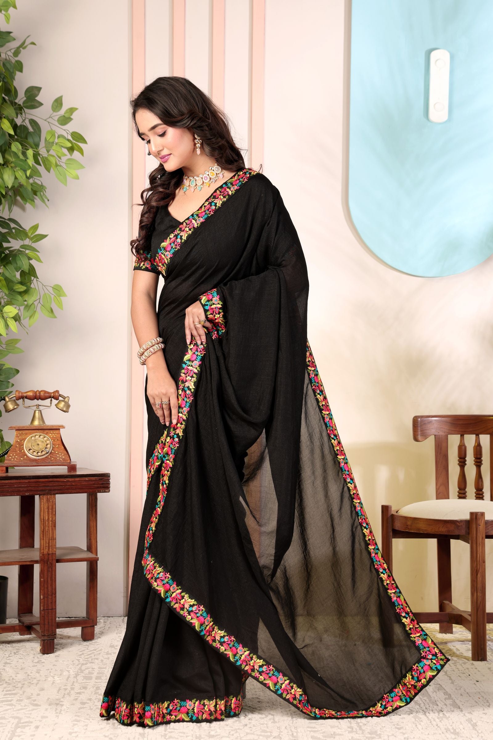 Medhika — Festive Black Vichitra Silk Saree