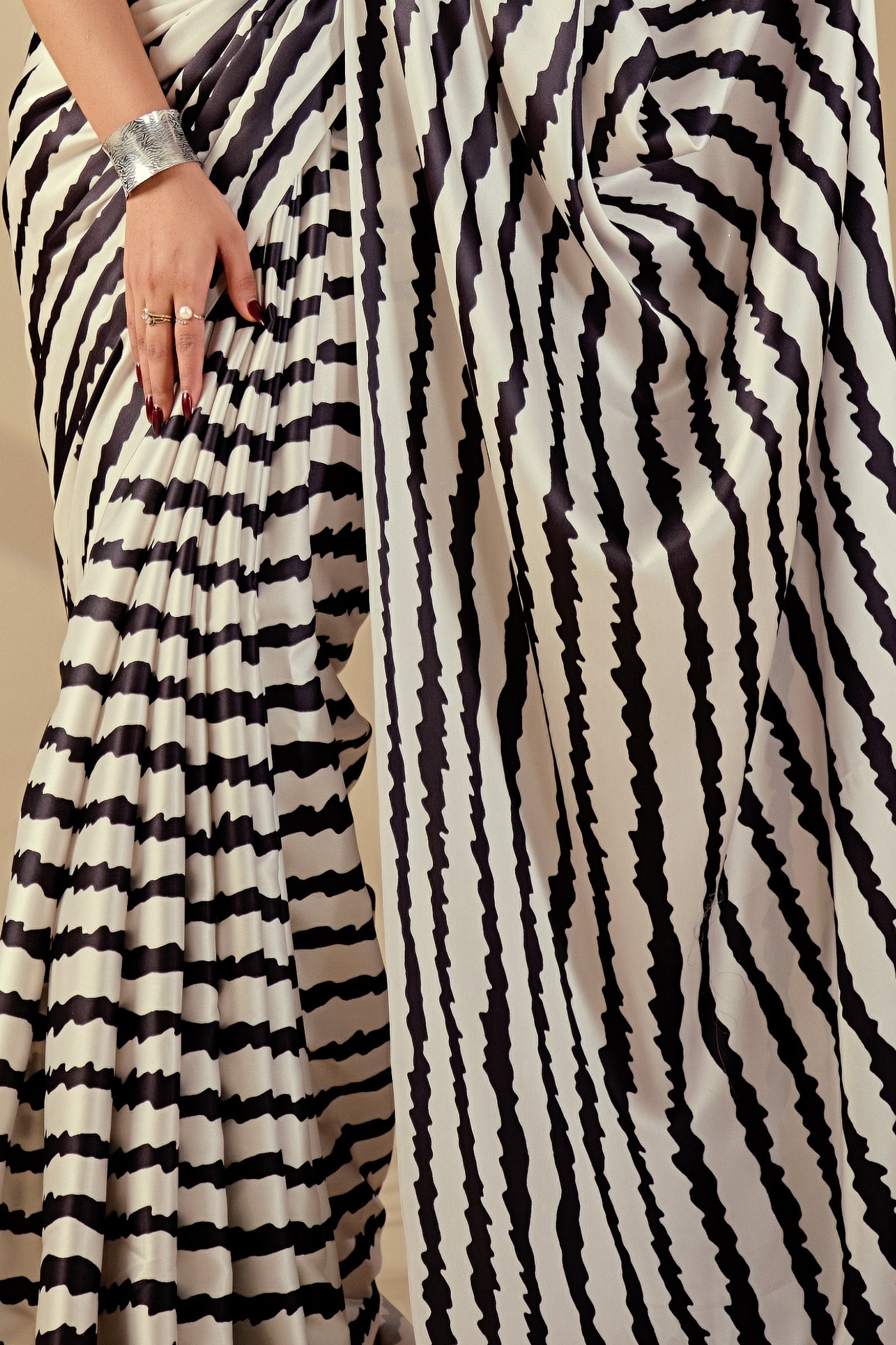 Nalanda — Monochrome Abstract Japan Satin Print Saree