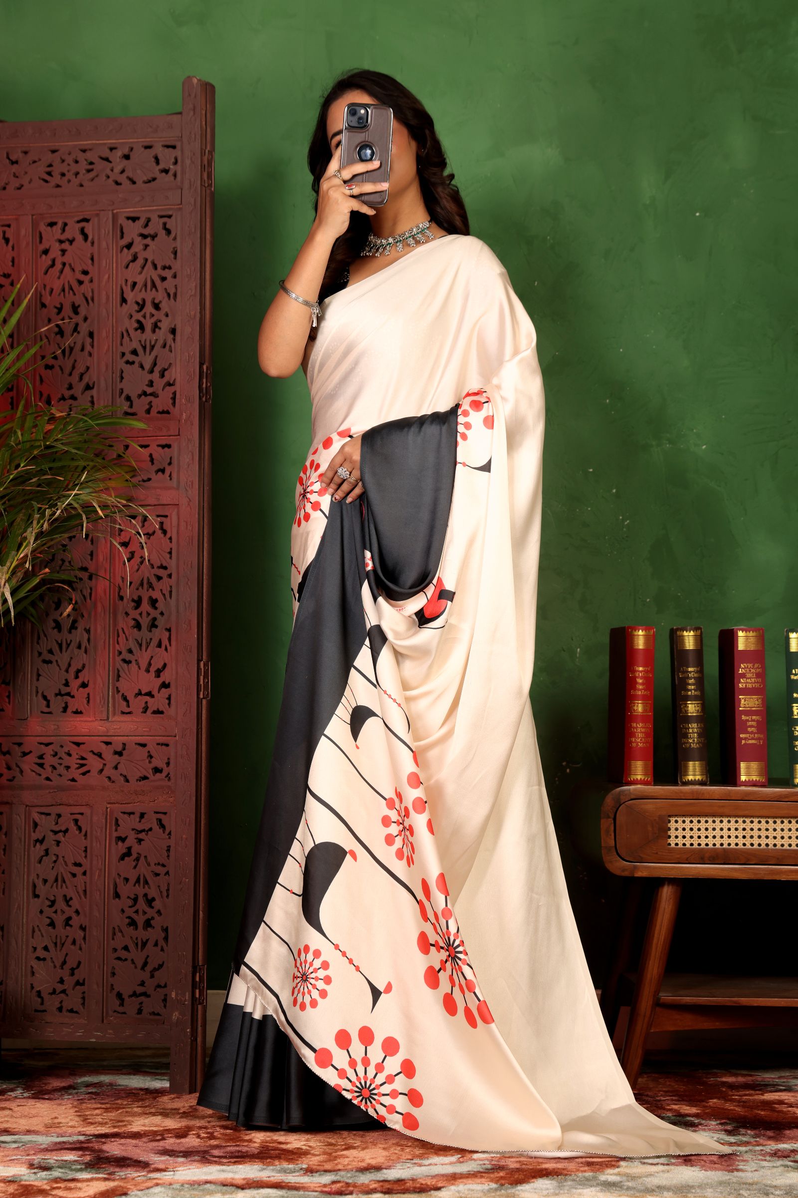 Nayantara — Modern Art-Inspired Satin Silk Saree
