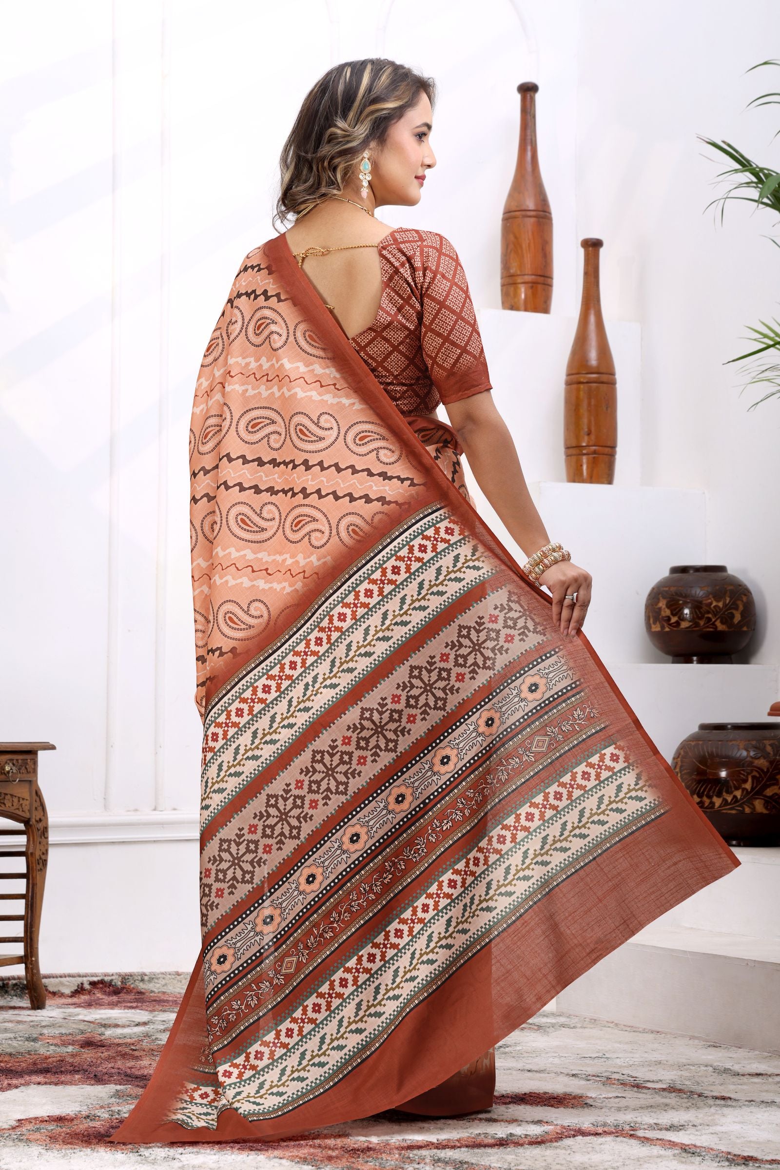Vasanthi — Rust and Peach Paisley Motif Cotton Linen Saree