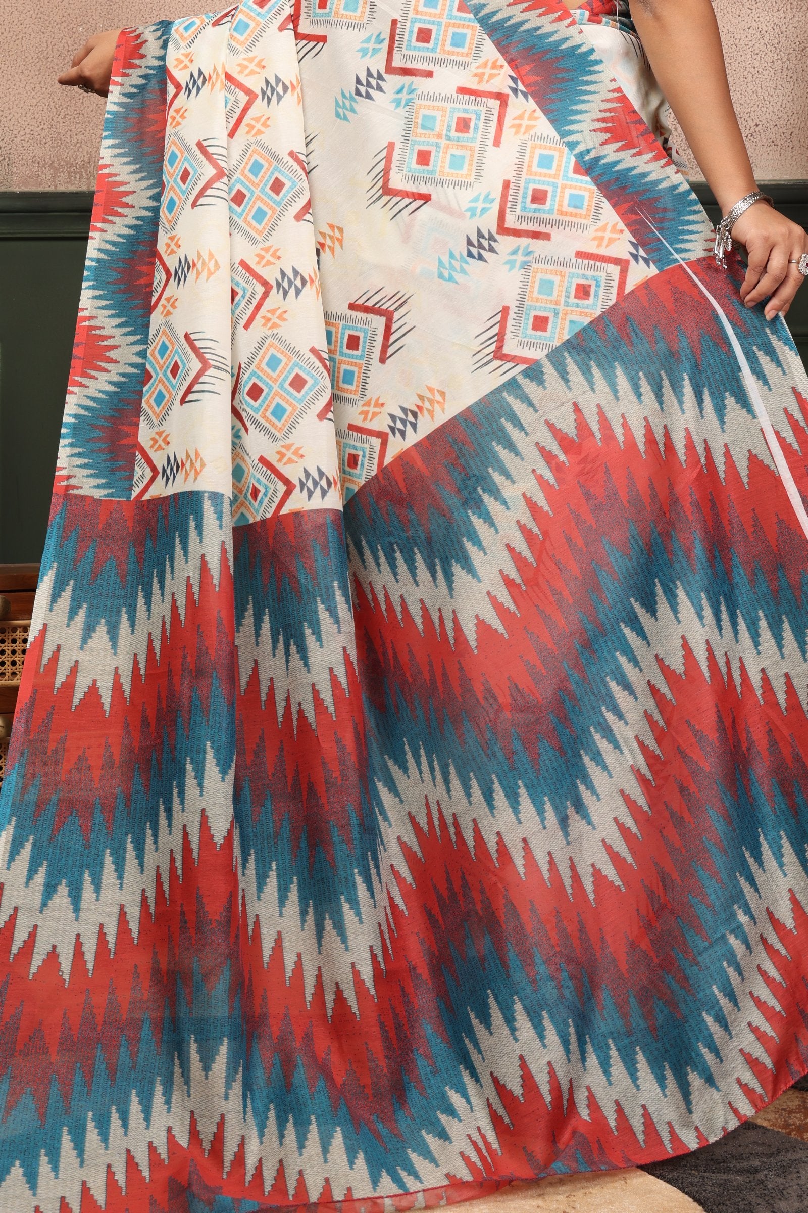Vedika — Ikat Inspired Vibrant Cotton Linen Saree